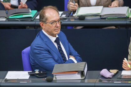 Dobrindt kündigt "Investitionsschutzgesetz" an