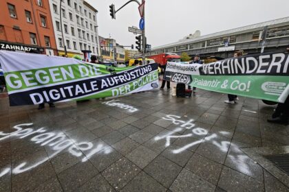 Bundesregierung: Linksextremisten wollen sich an Proteste hängen