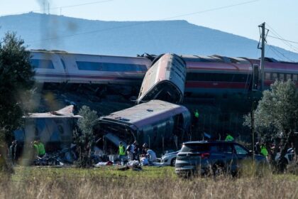 Zahl der Toten nach Zugunglück in Spanien steigt weiter