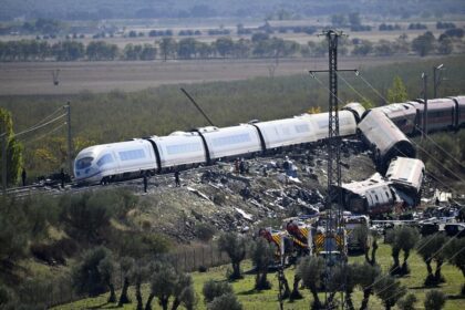 Minister: Leitstellen-Entscheidung führte zu Zugunglück in Spanien