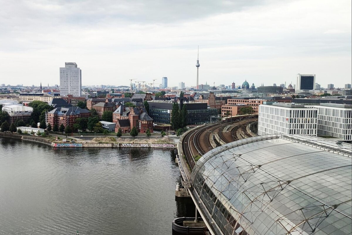 Holetschek und Bühl stellen Milliardenhilfen für Berlin infrage