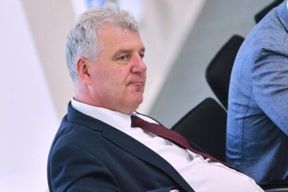 CDU-Politiker will bei Ministerpräsidentenwahl im Saal bleiben