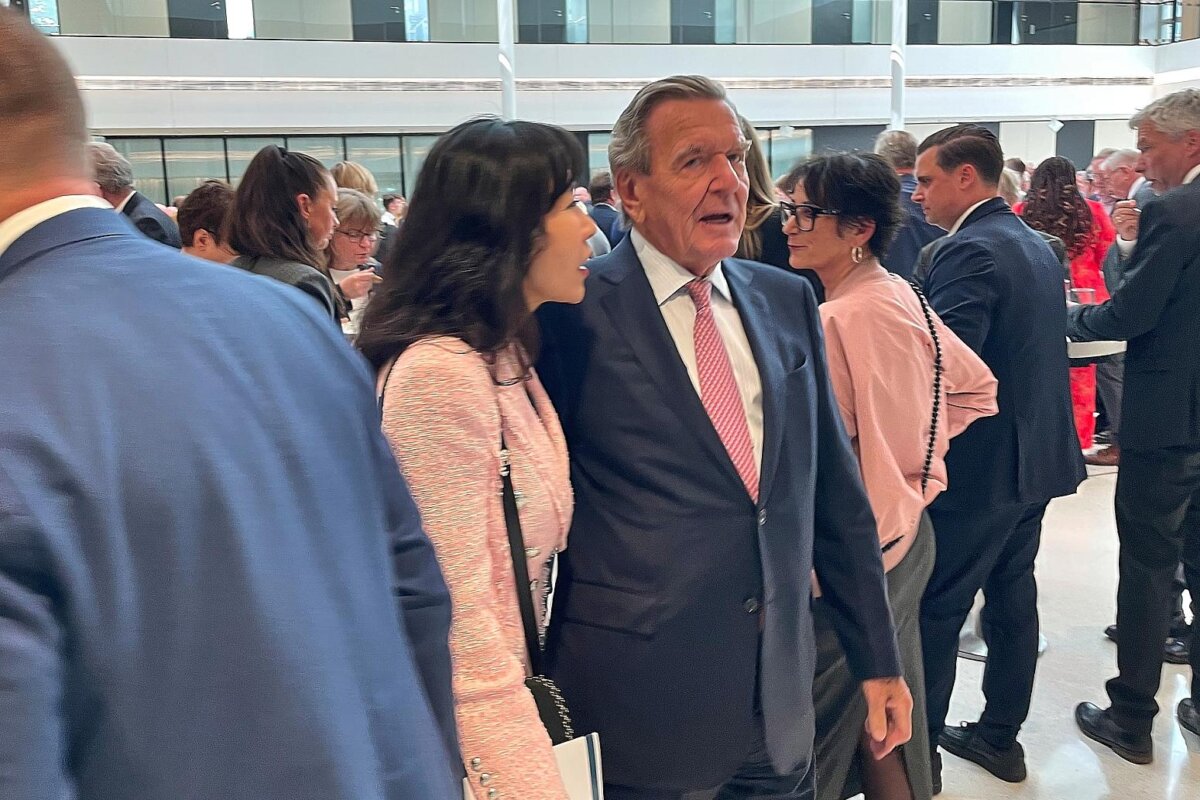 SPD-Landeschefs drängen auf Ausschluss von Schröder
