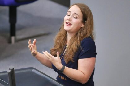 Lang warnt vor Verlust "einer ganzen Generation"