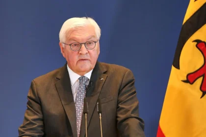 Steinmeier sieht Extremismus als Gefahr für innere Einheit